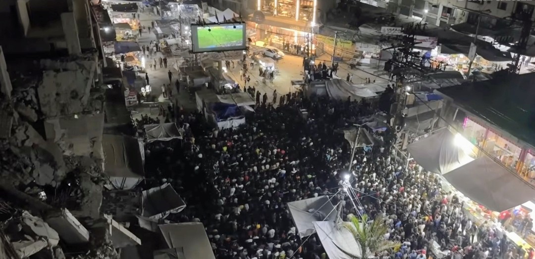 To Watch Spain Win, Gazans Brave Bombs in Search of Internet