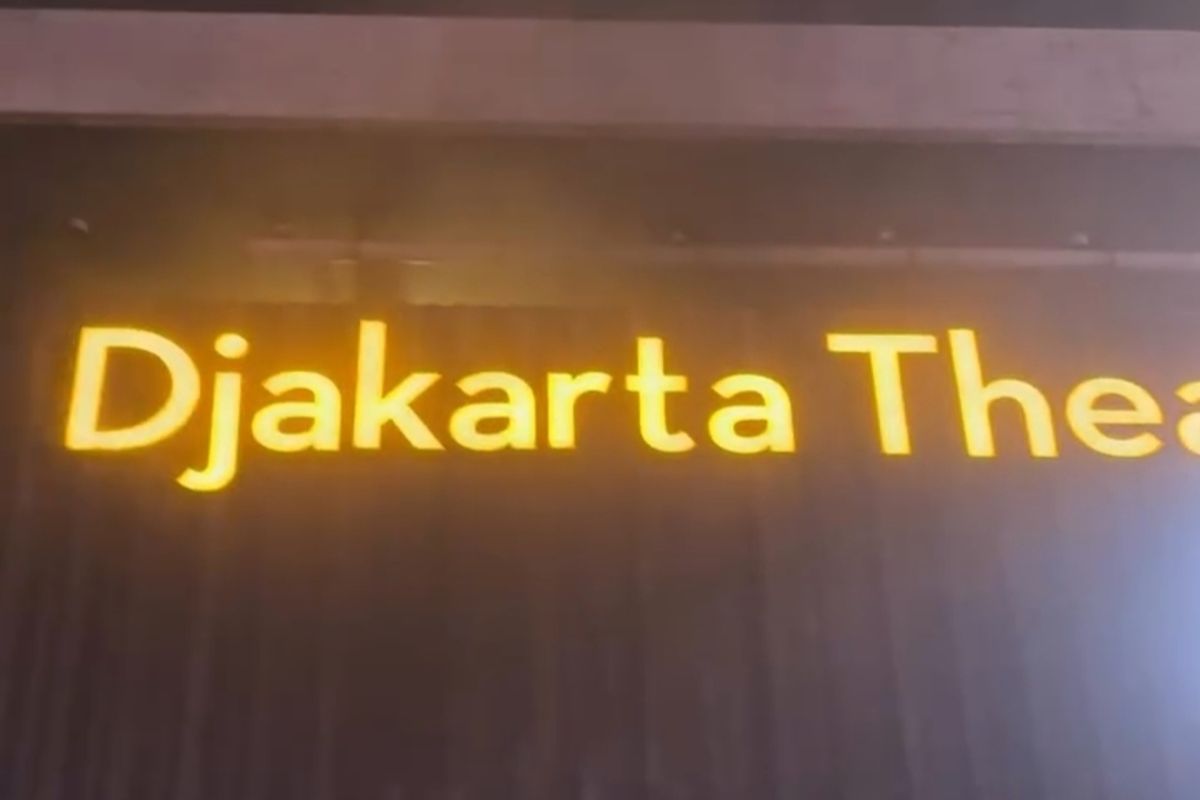 Fire breaks out at Djakarta Theater building