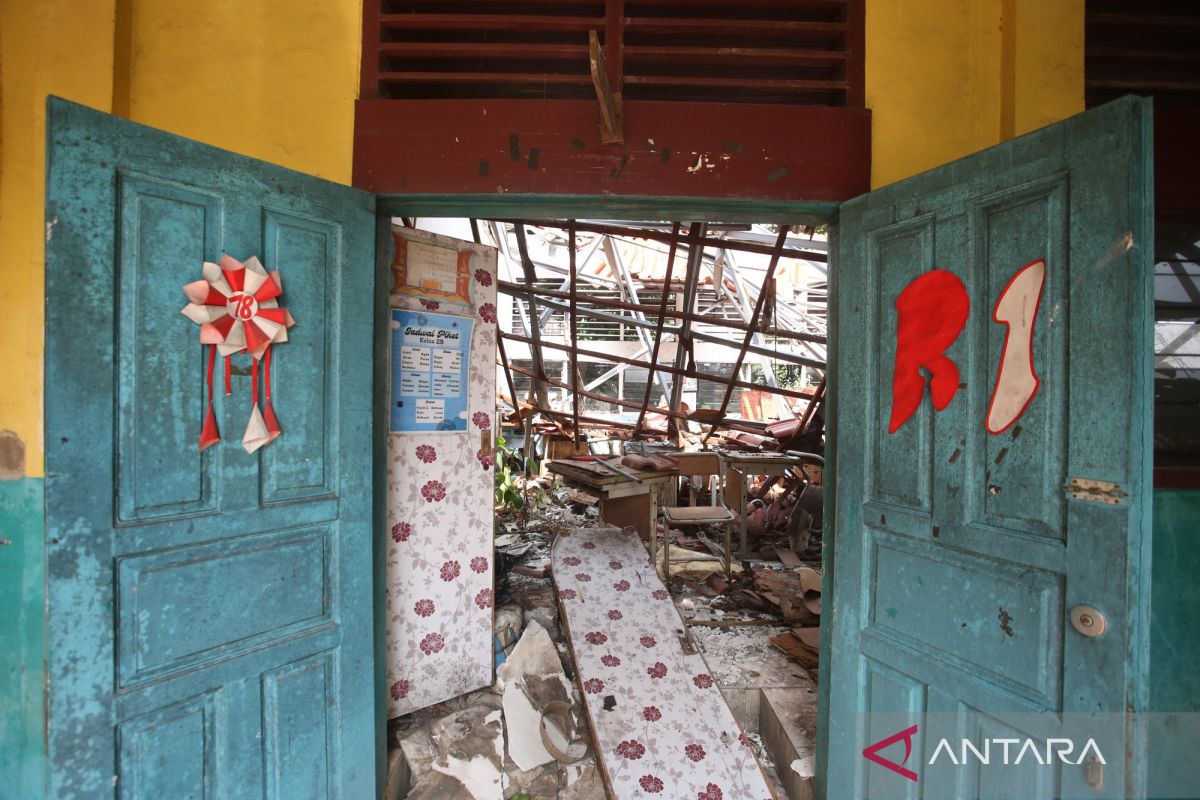 Jakarta Government Ensures Students Can Learn Safely After School Collapse