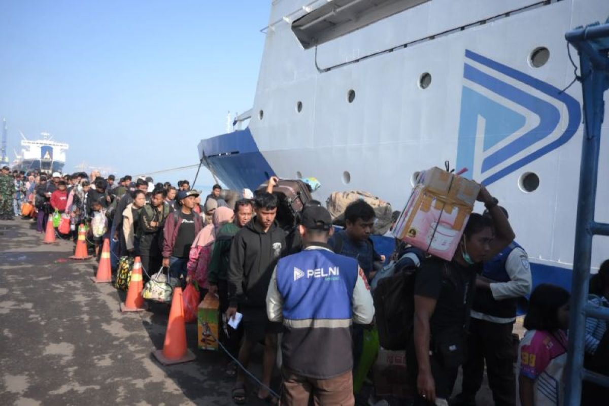 Pelni Records 660,654 Passengers Utilising 30% Ship Ticket Discount
