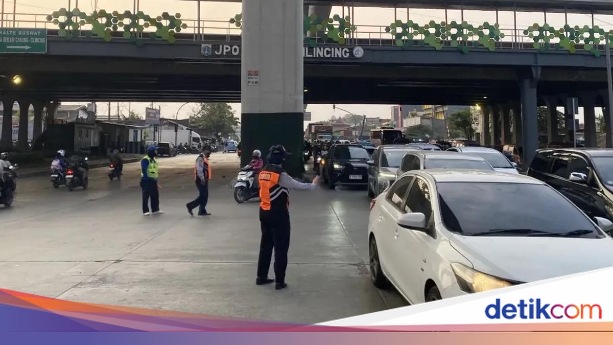 Traffic Engineering Implemented at Cakung Junction to Prevent Severe Congestion