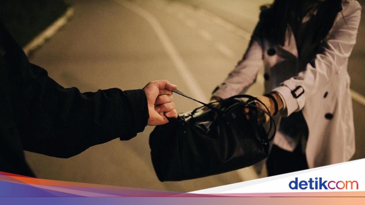 Tofu Seller Mugged in Cakung; Suspect Arrested After Resisting Police