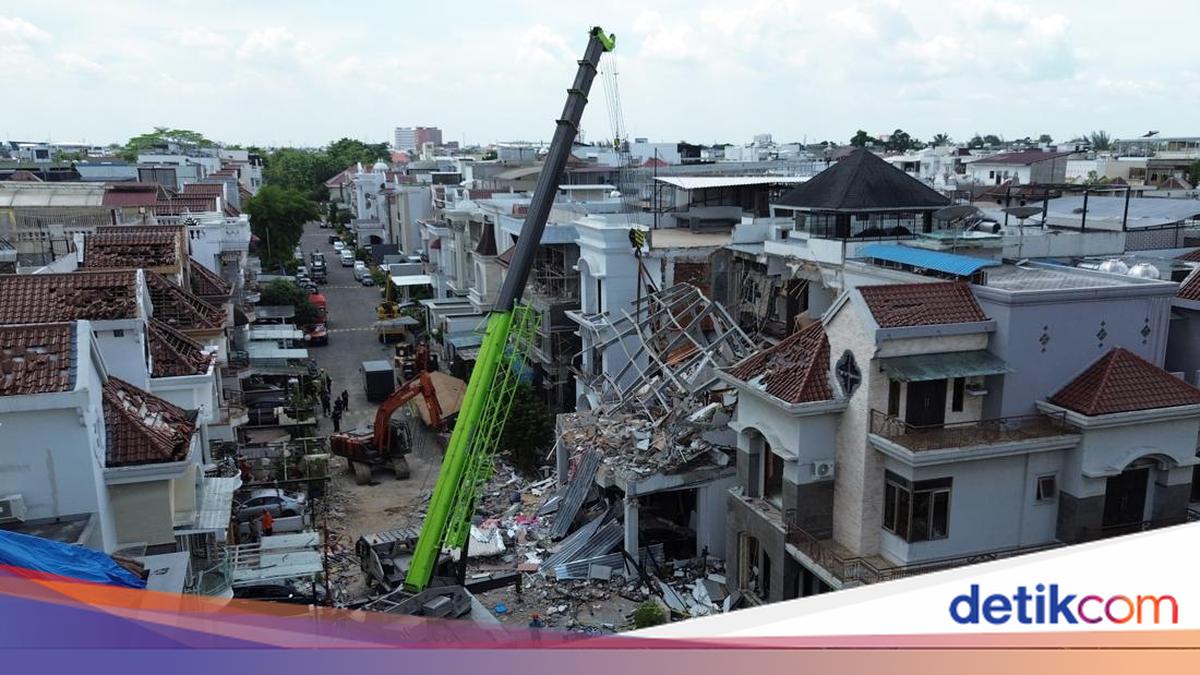 Three Dead, Four Survive in Medan Luxury Home Explosion
