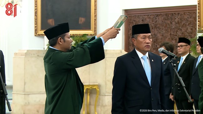 Former Deputy Defence Minister Donny Inaugurated as Rector of the University of the Republic of Indonesia