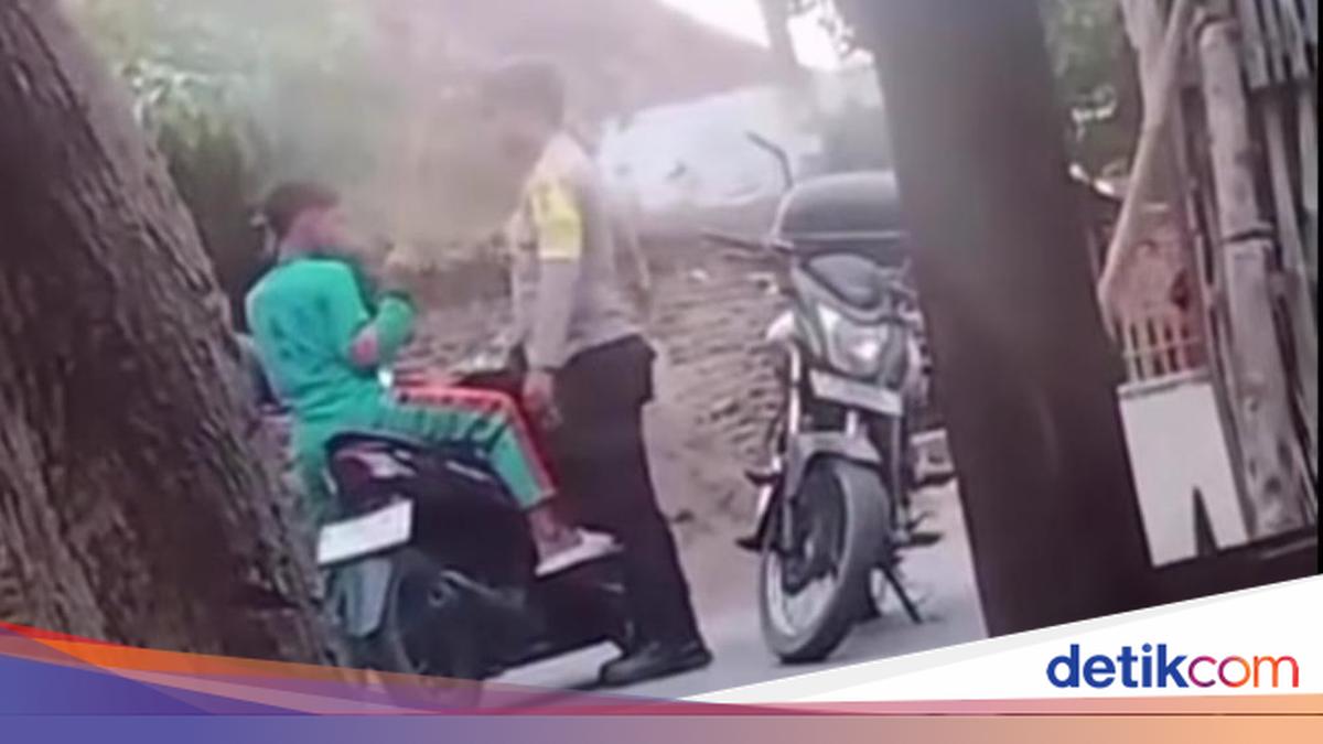 Police Officer Slaps Student in Bima, Sparking Outrage and Road Blockade