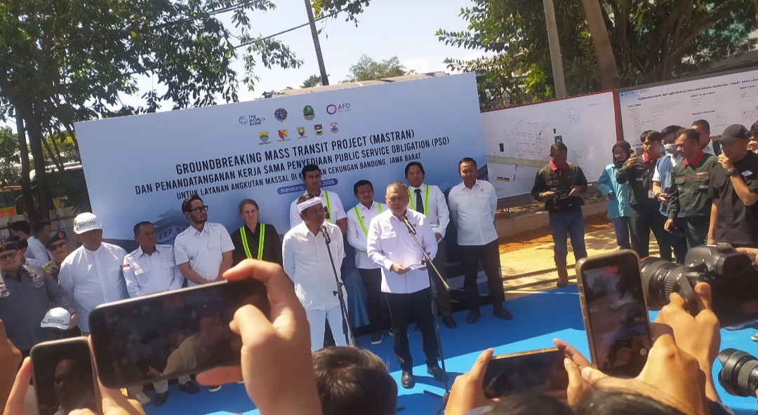 Minister Officiates Greater Bandung BRT Construction, Targets 2027 Operation