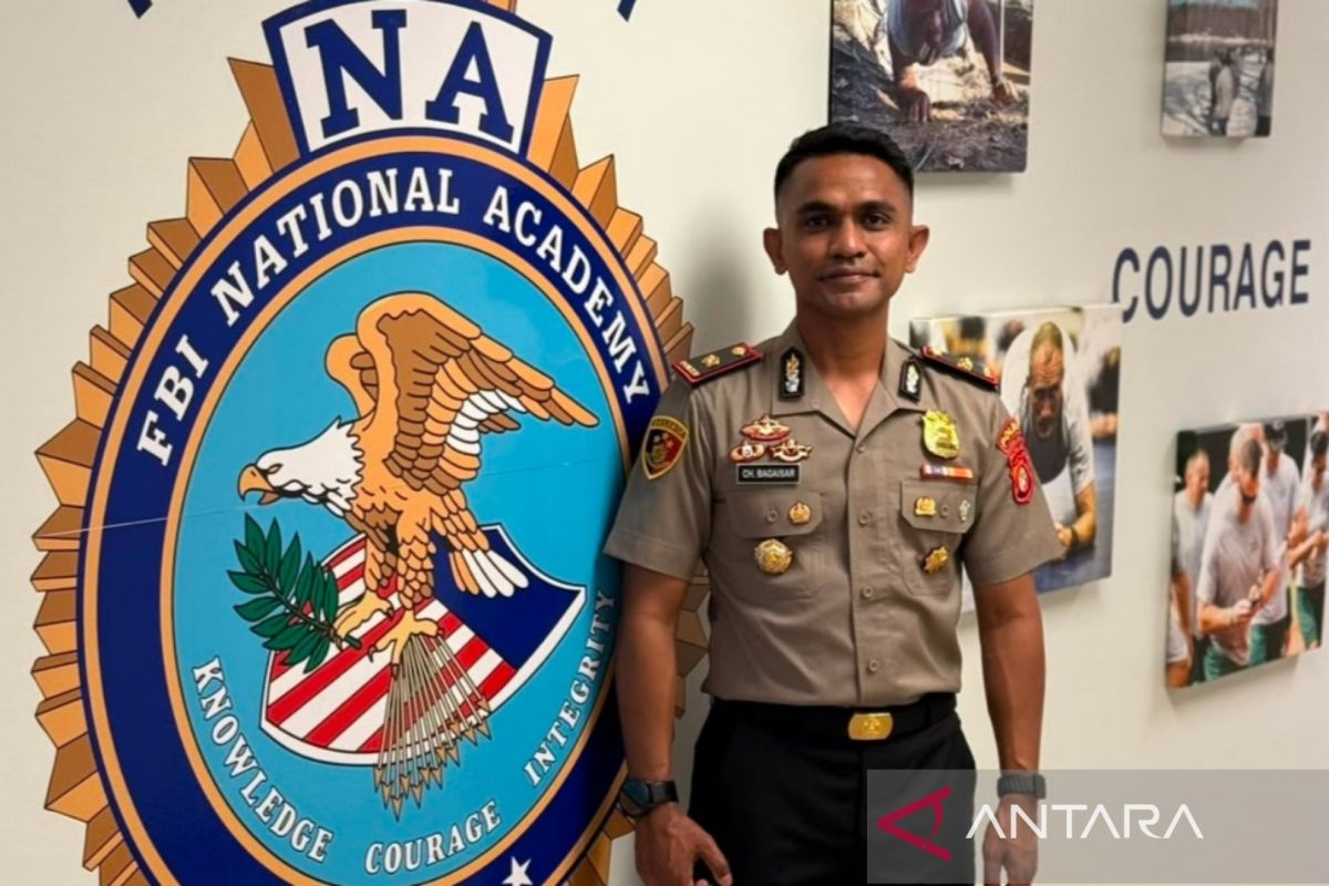 Police Officer Achieves Milestone, Graduates from FBI National Academy
