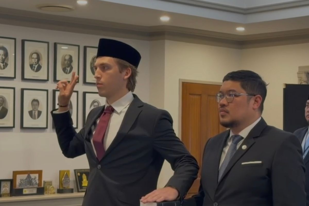 Government Raises Naturalisation Fee for Foreigners to IDR 75 Million