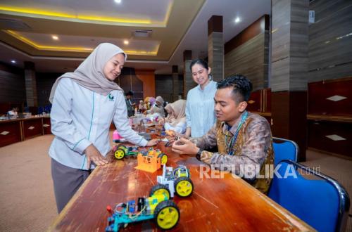 YABN, Adaro, and PRSI Launch Robotics Programme for Primary Schools in Tabalong