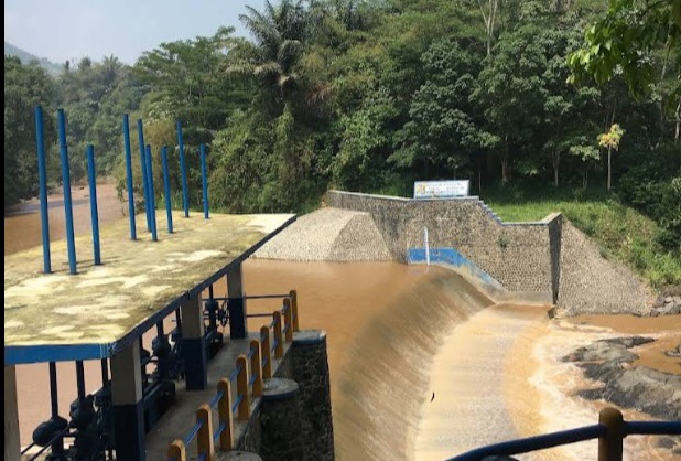 Drought Causes Drastic Drop in Water Discharge at Cihea Irrigation Weir