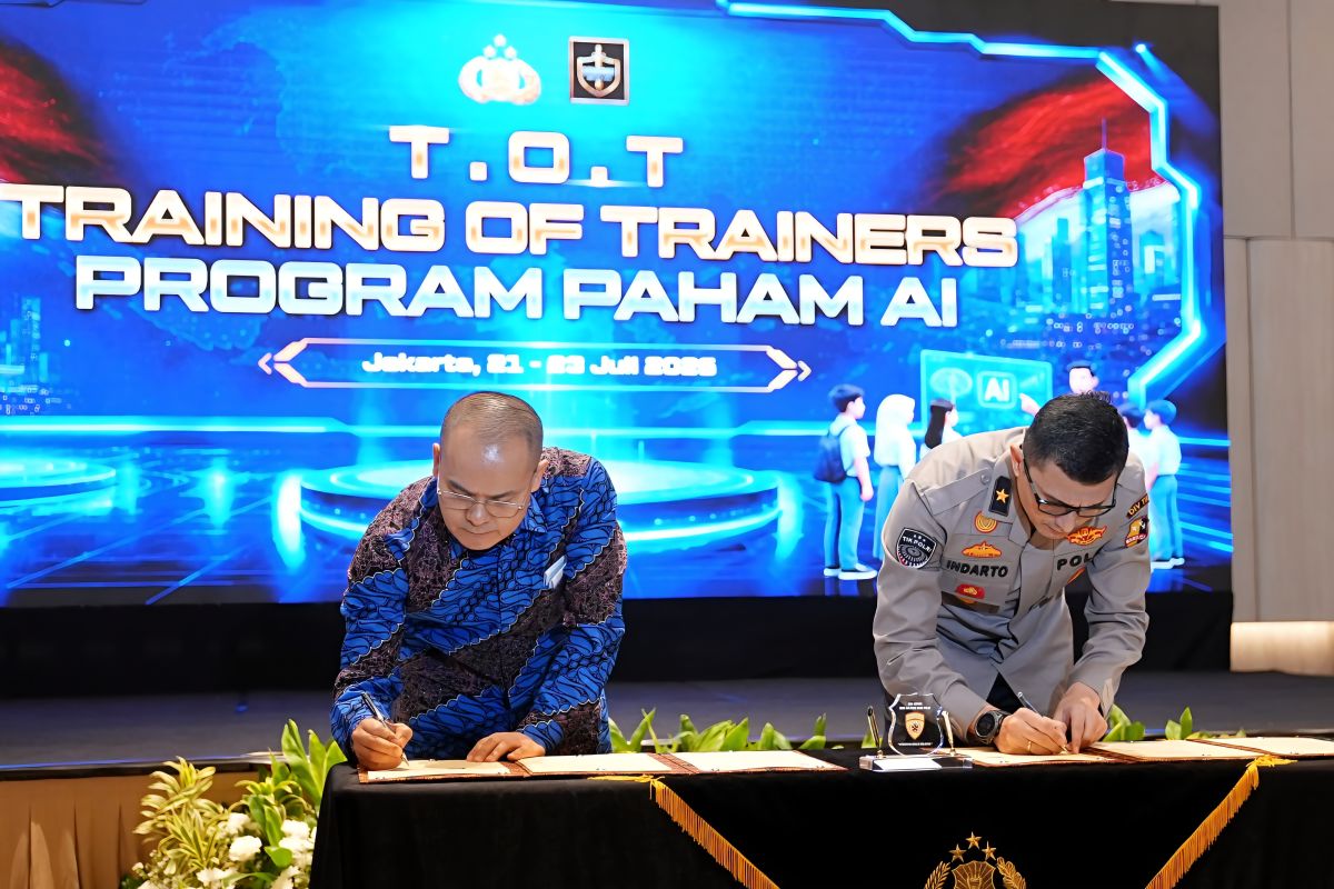 Education ministry, police expand AI literacy training for students