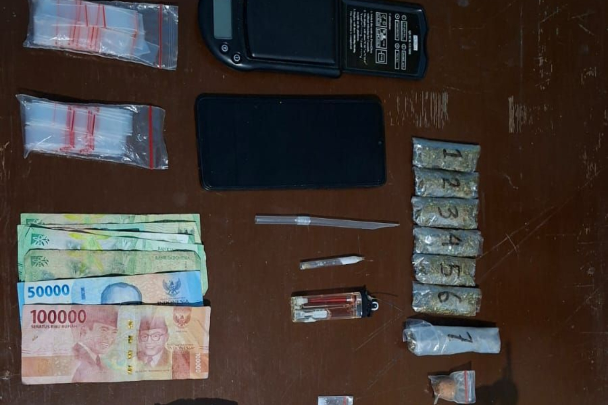 Pasaman Police Arrest Two Drug Dealers in Padang Gelugur