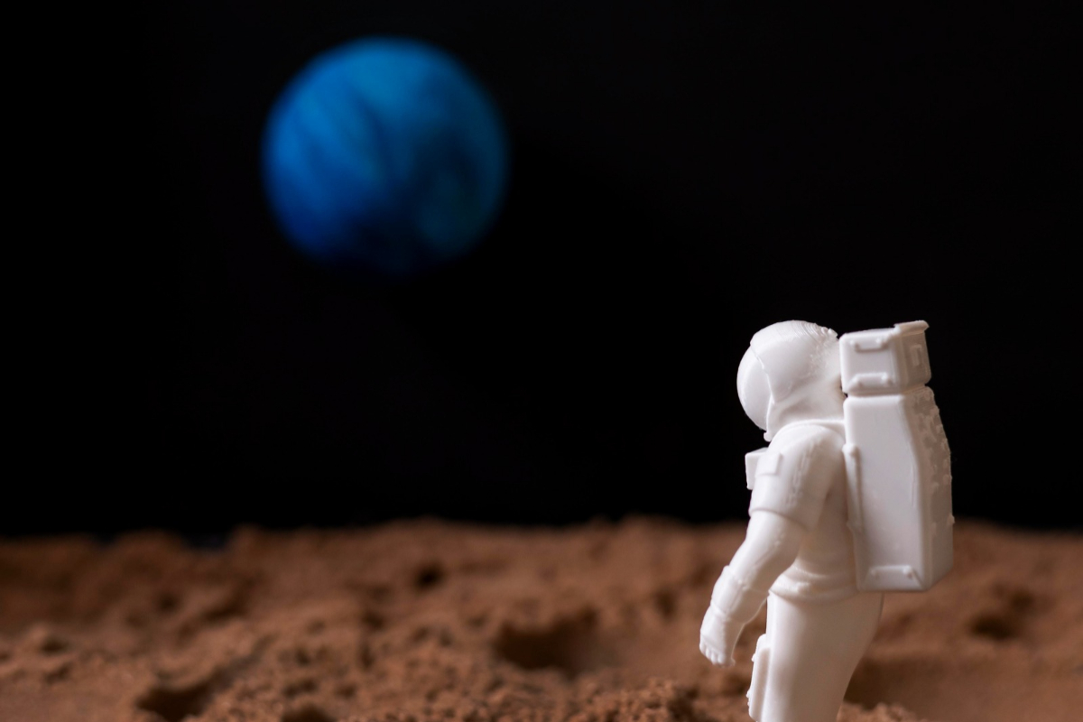 First Close-Up Photo of Kamoʻoalewa Opens Opportunities to Uncover Moon's Origins