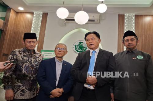 Yusril Visits MUI to Clarify Palestinian Deportation: A Pure Criminal Case, Not a Cleric
