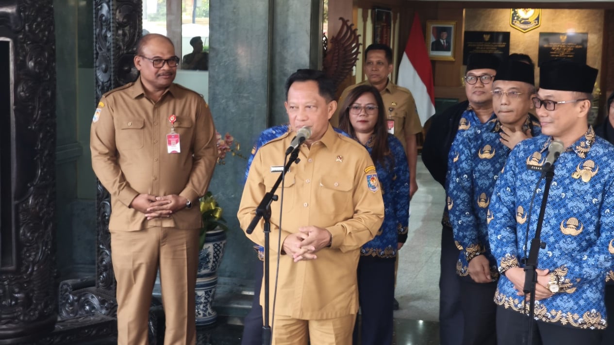 Minister Tito Issues Ultimatum: Civil Servants Caught Gambling Online Face Demotion and Criminal Charges