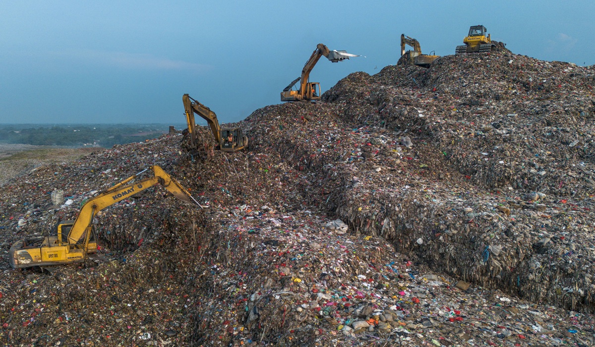 Bantargebang TPST Transforms to Controlled Landfill, DKI Government Urged to Educate Citizens on Waste Sorting