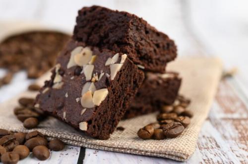 Modern Dessert Trends Drive Bakery Industry Innovation