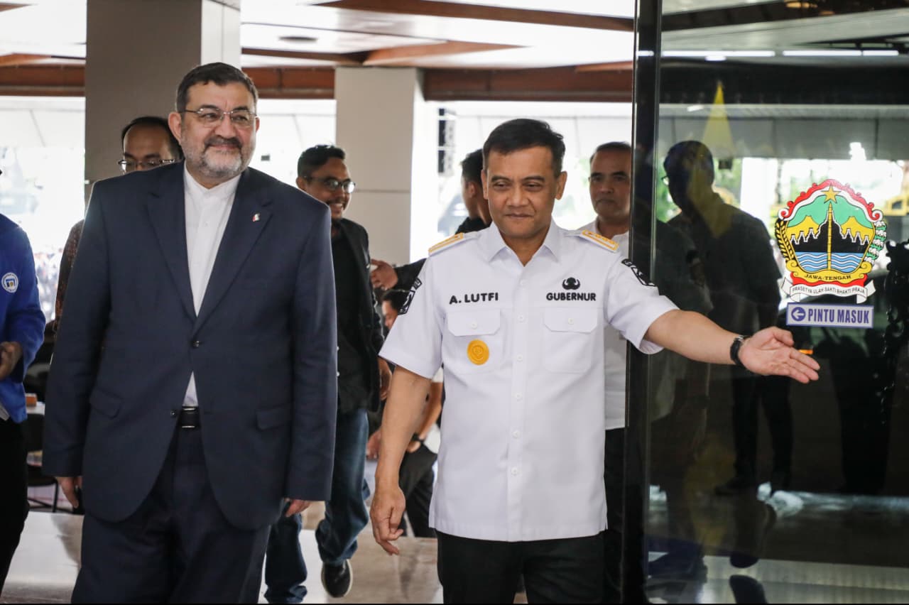 Receiving Iranian Ambassador, Governor Ahmad Luthfi Expresses Condolences on the Passing of Ali Khamenei