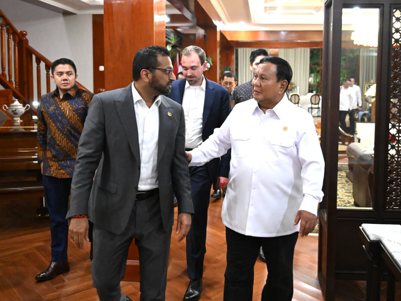 Prabowo Receives Cultural Artefacts from FBI