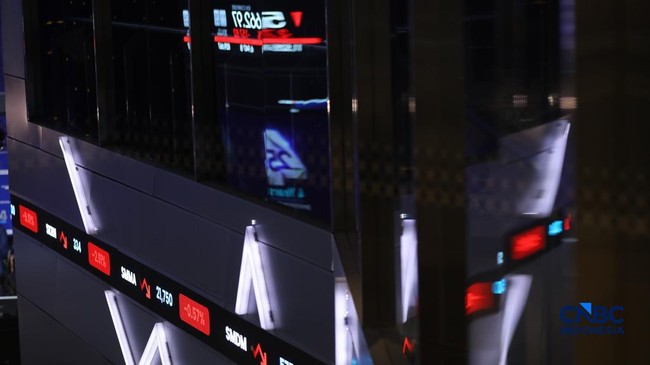 Alexander Ramlie Buys Rp 18.16 Billion Worth of AMMN Shares
