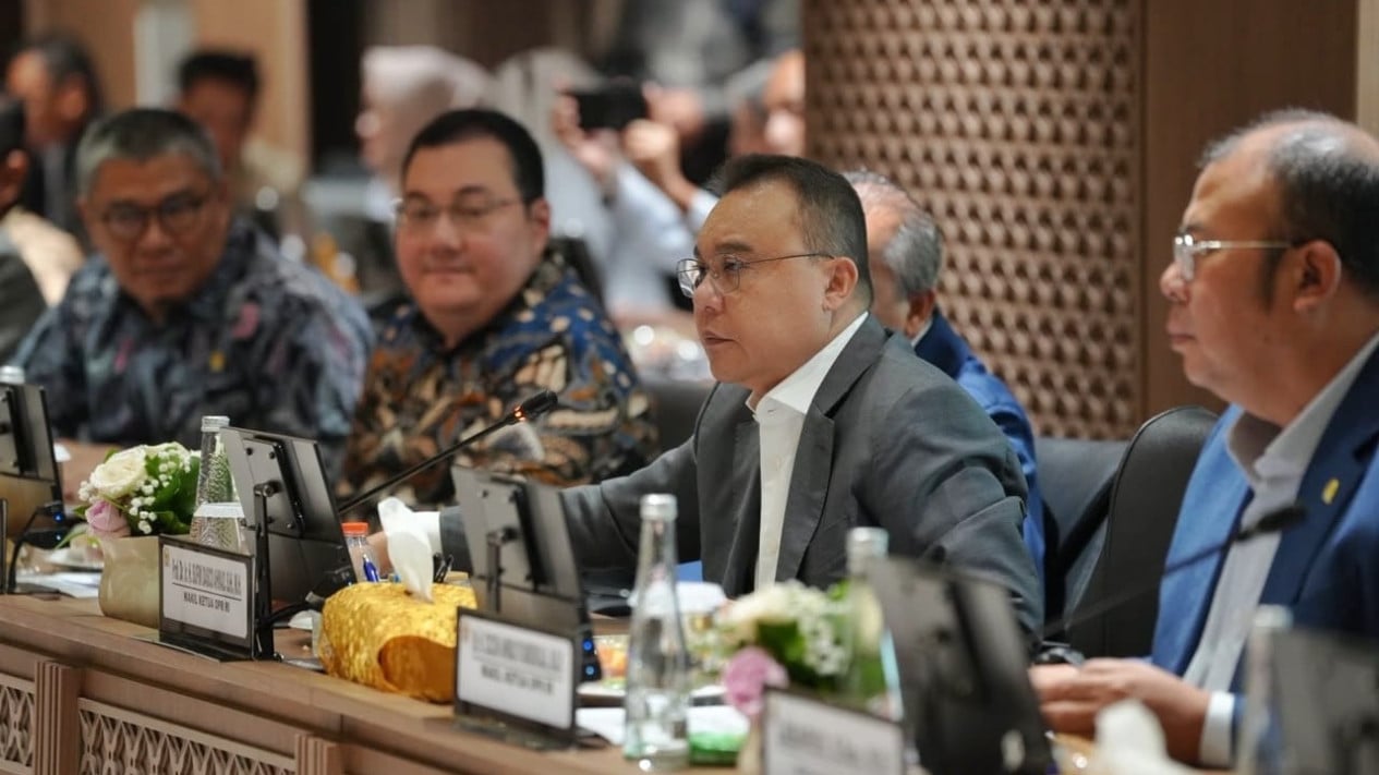 DPR Deputy Speaker Dasco Leads Government Meeting on Ride-Hailing Presidential Regulation