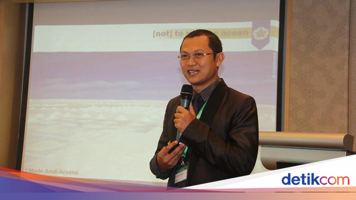 UGM Spokesperson Reveals Crisis Communication Strategy Behind Jokowi Diploma Issue