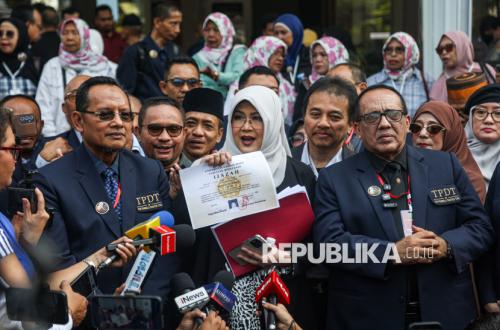 Doctor Tifa's Exception Accepted, Case File Returned, Trial on Jokowi's Diploma Halted