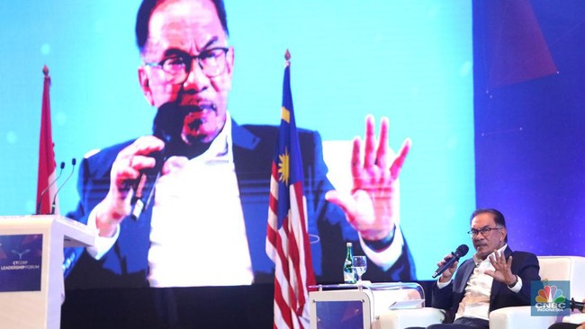US Heats Up on Malaysia, Anwar Ibrahim Gives a Stinging Response