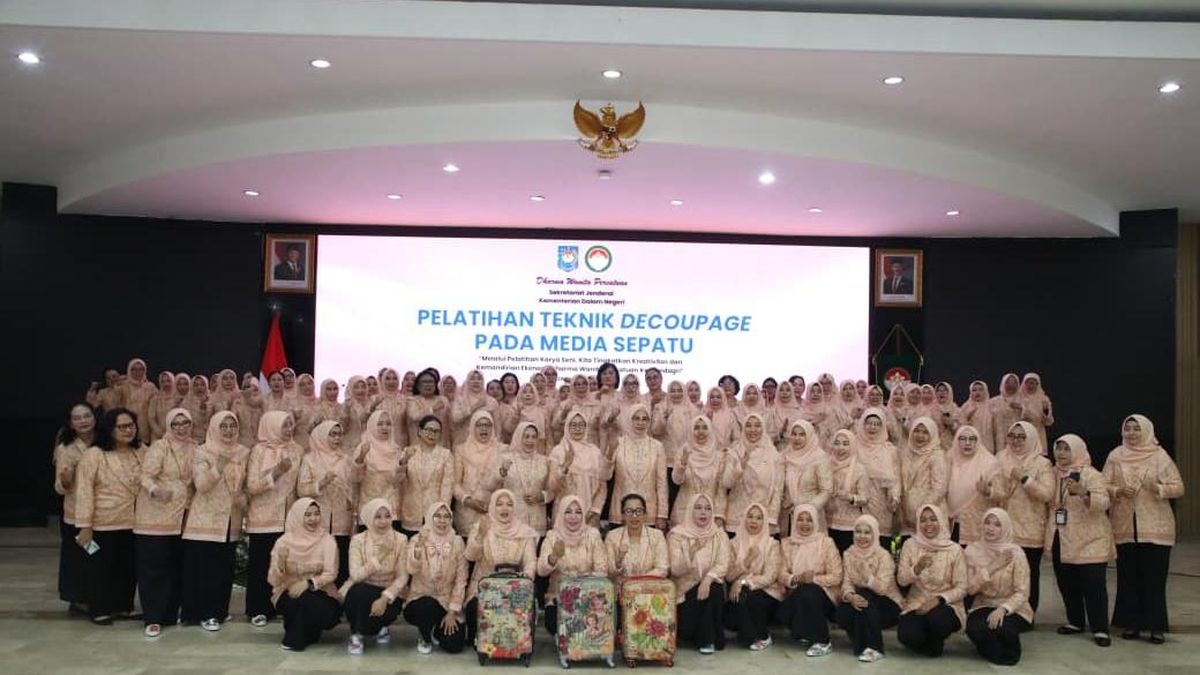 Home Affairs Ministry's DWP Chief Encourages Economic Independence Through Creativity