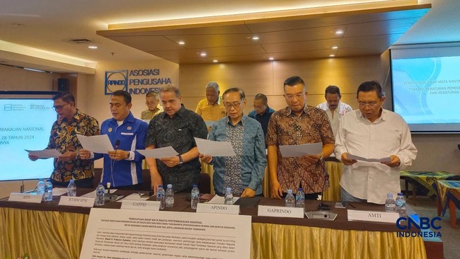Tobacco Farmers, Workers, and Entrepreneurs Send Message to Prabowo Rejecting Derivative Regulations of PP 28/2024