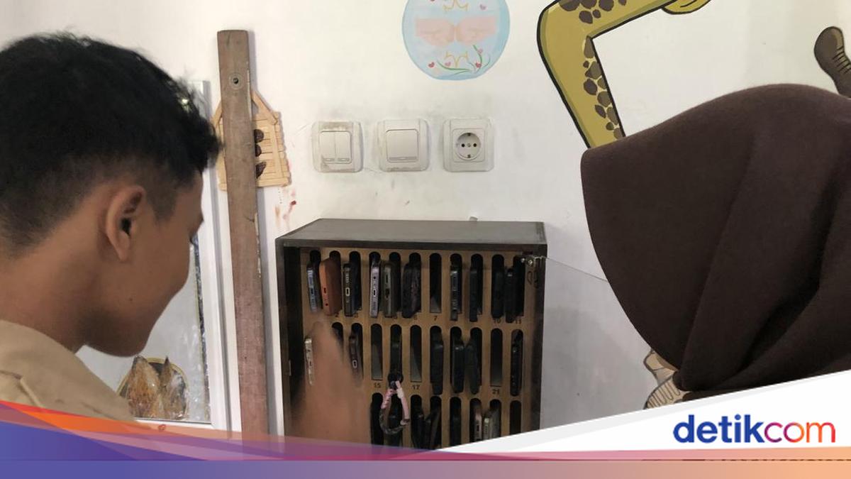 Sleman School's Unique Phone Locker Policy Wins Praise for Boosting Student Interaction