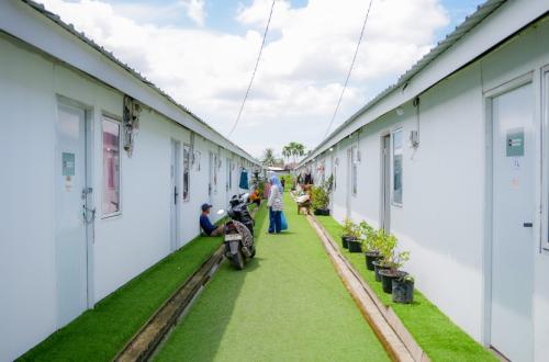 Brantas Abipraya Completes 238 Temporary Shelters for Flood Victims in Aceh