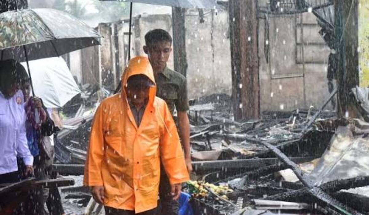 Fire Devastates Kayu Tanam Market in Padang Pariaman, Dozens of Stalls Destroyed