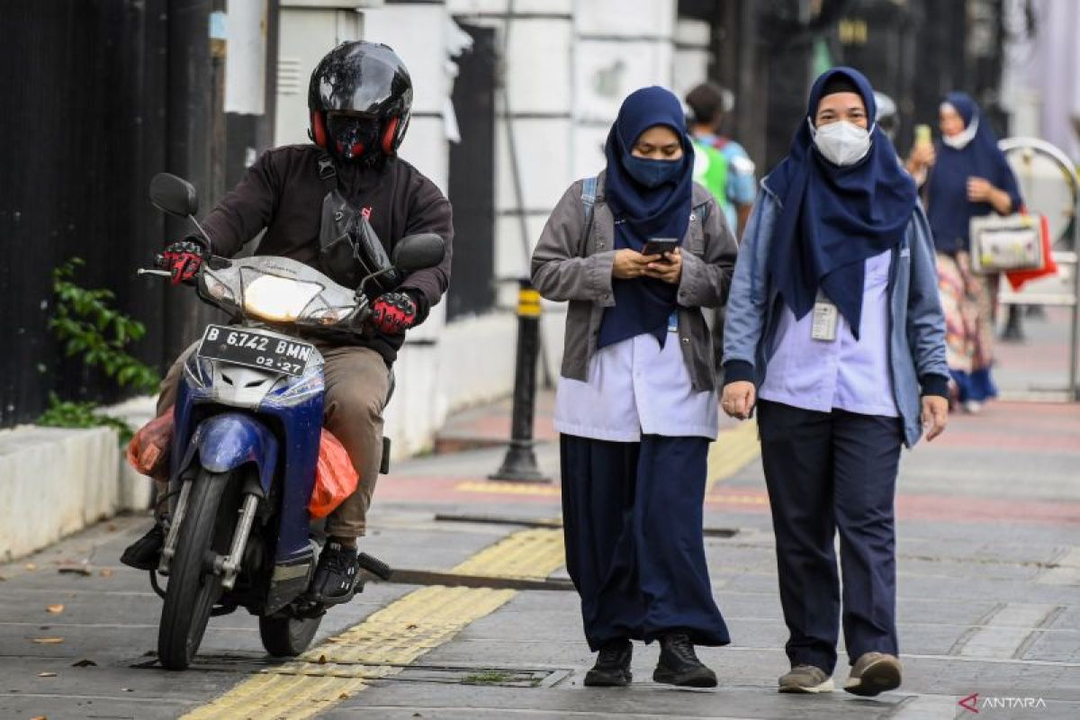 Hoax! Ministry of Transportation to levy tax on pedestrians