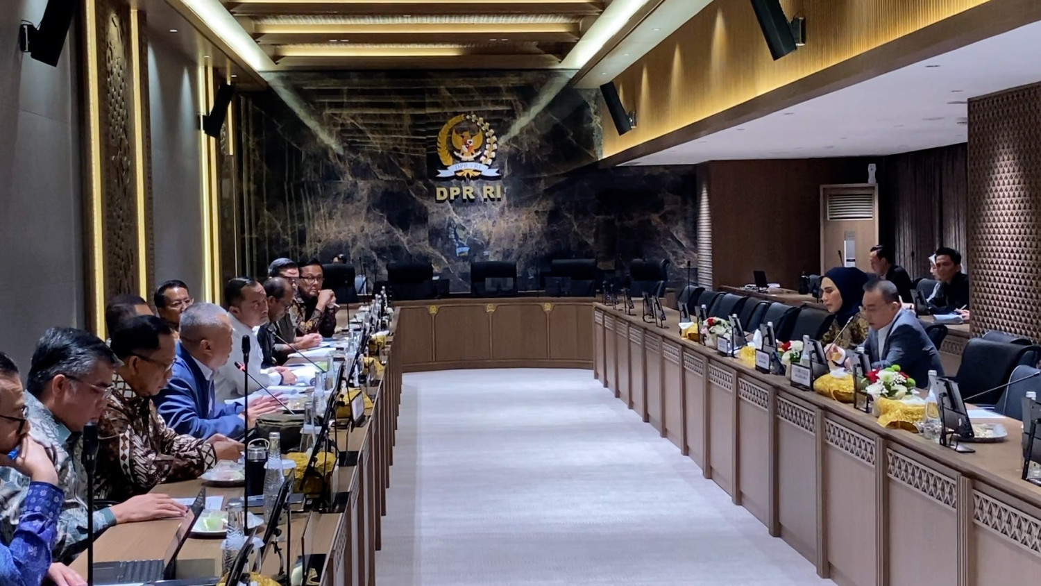 DPR Holds Coordination Meeting on Presidential Regulation for Online Motorcycle Taxi Tariff Split