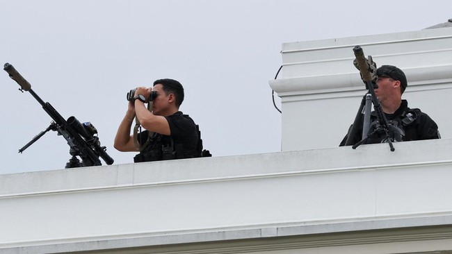 US Secret Service Agent Investigated for Leaking VP Vance's Travel Details