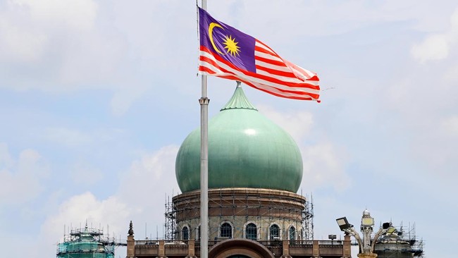 Malaysia Temporarily Halts UNHCR Refugee Registration