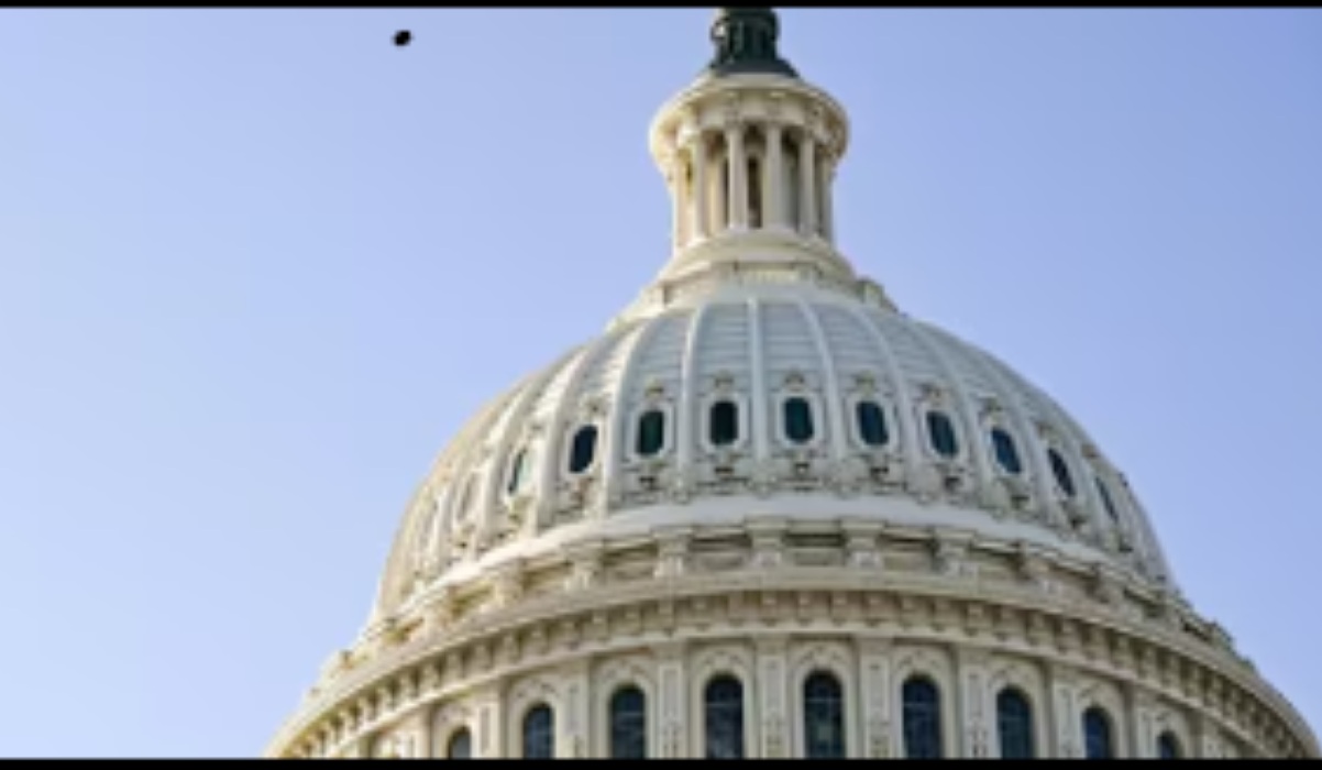 US House Votes to Limit Trump's War Powers Amid Iran Conflict