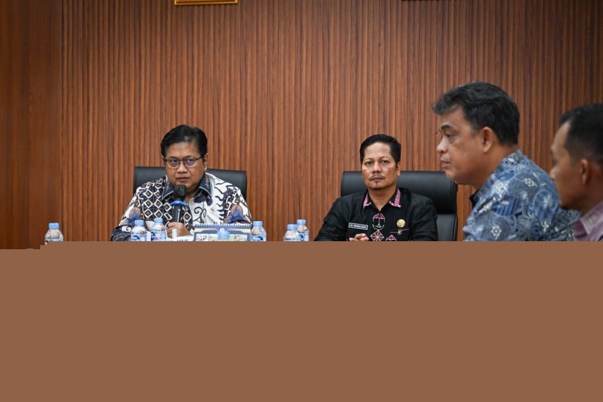 Deputy Minister urges Kuansing to propose new transmigration areas
