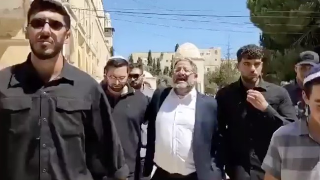 Thousands of Radical Jews Storm Al-Aqsa Mosque, Perform Rituals
