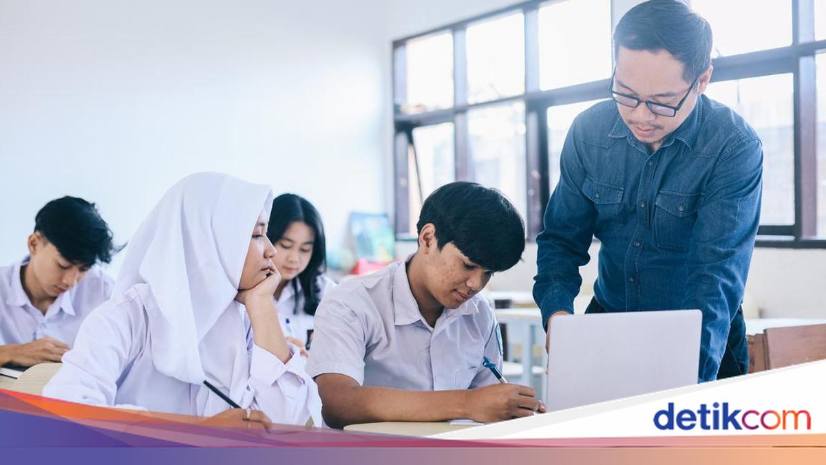 Seven Banten High Schools Withdraw from Free Education Programme