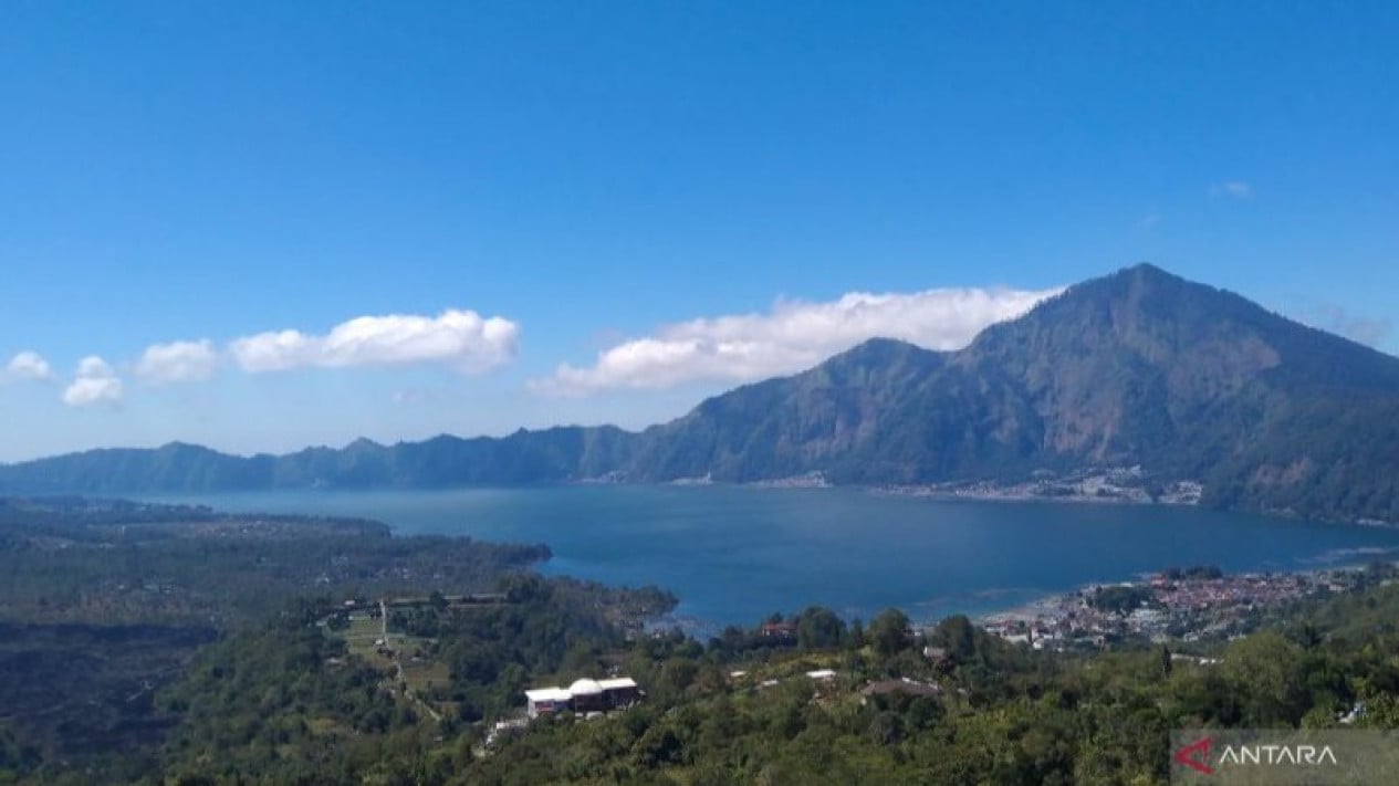 Thousands of Fish Die Suddenly in Bali's Lake Batur, What Caused It?