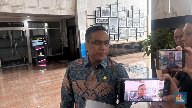 Pertamina CEO Makes Surprise Visit to Finance Ministry to Discuss Subsidised Fuel Technology