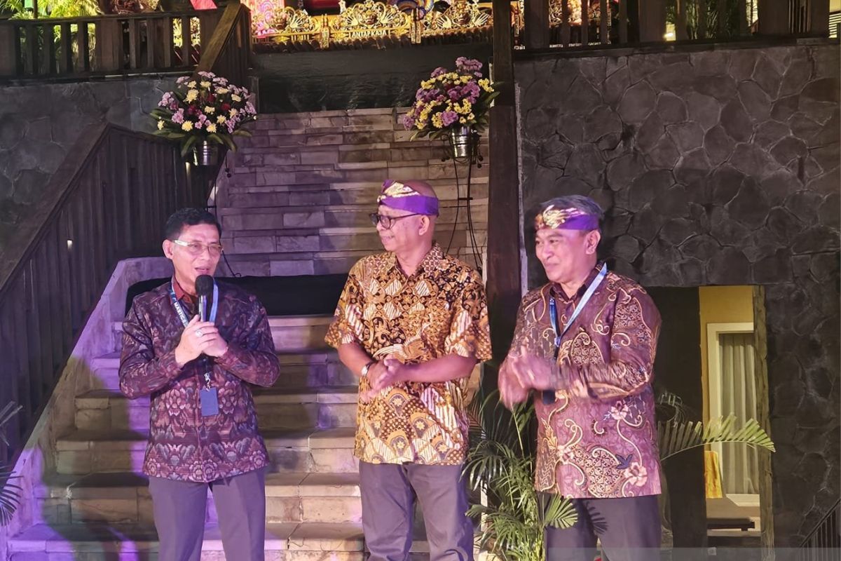 ITS Donates Underwater GPS to Klungkung Regency, Bali