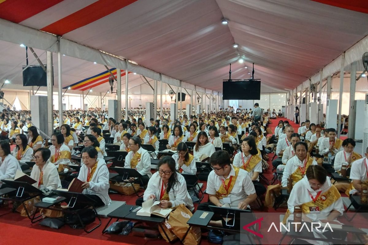 2,045 Buddhists Participate in Indonesia Tipitaka Chanting at Borobudur