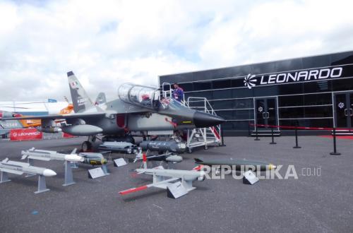 Indonesia Procures 12 Leonardo M-346 F Block 20 Trainer Jets from Italy