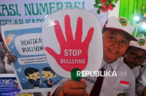 Signs a Child Is Being Bullied at School That Parents Should Know