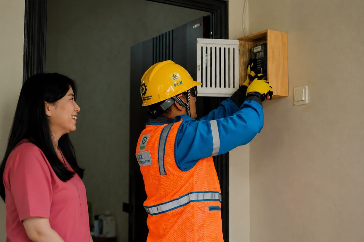 PLN Records 10,131 East Java Customers Utilising Power Upgrade Promotion
