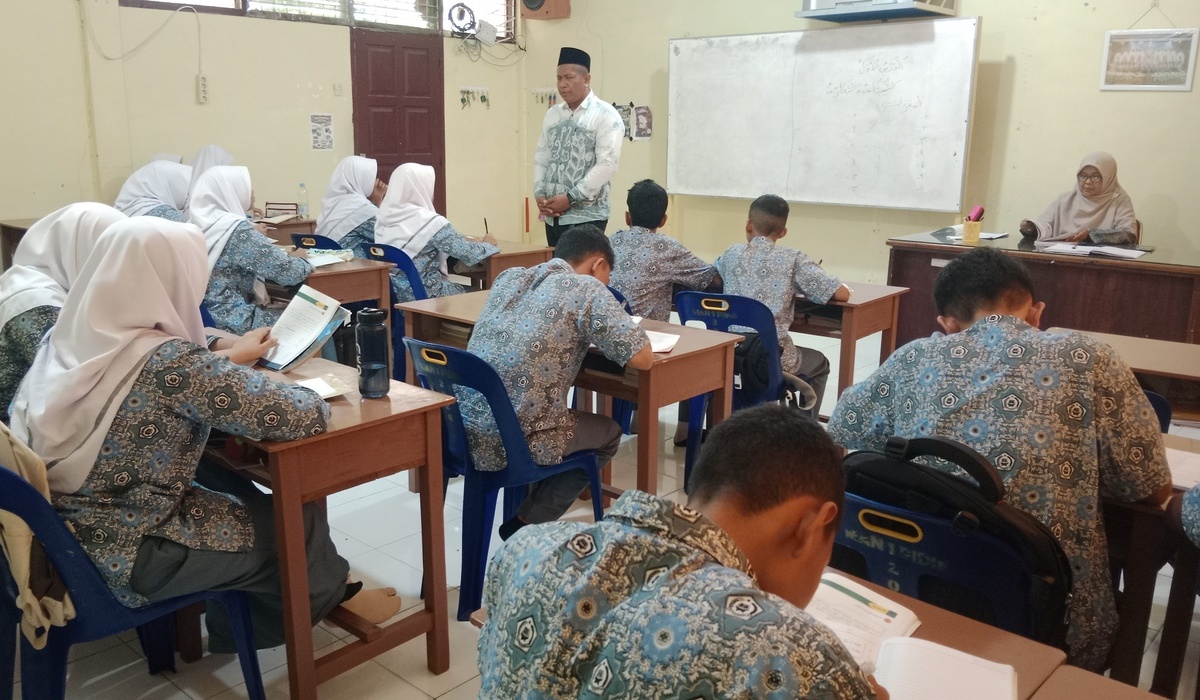 High Demand Prompts MAN 1 Pidie in Aceh to Open Specialised Civil Service Prep Classes