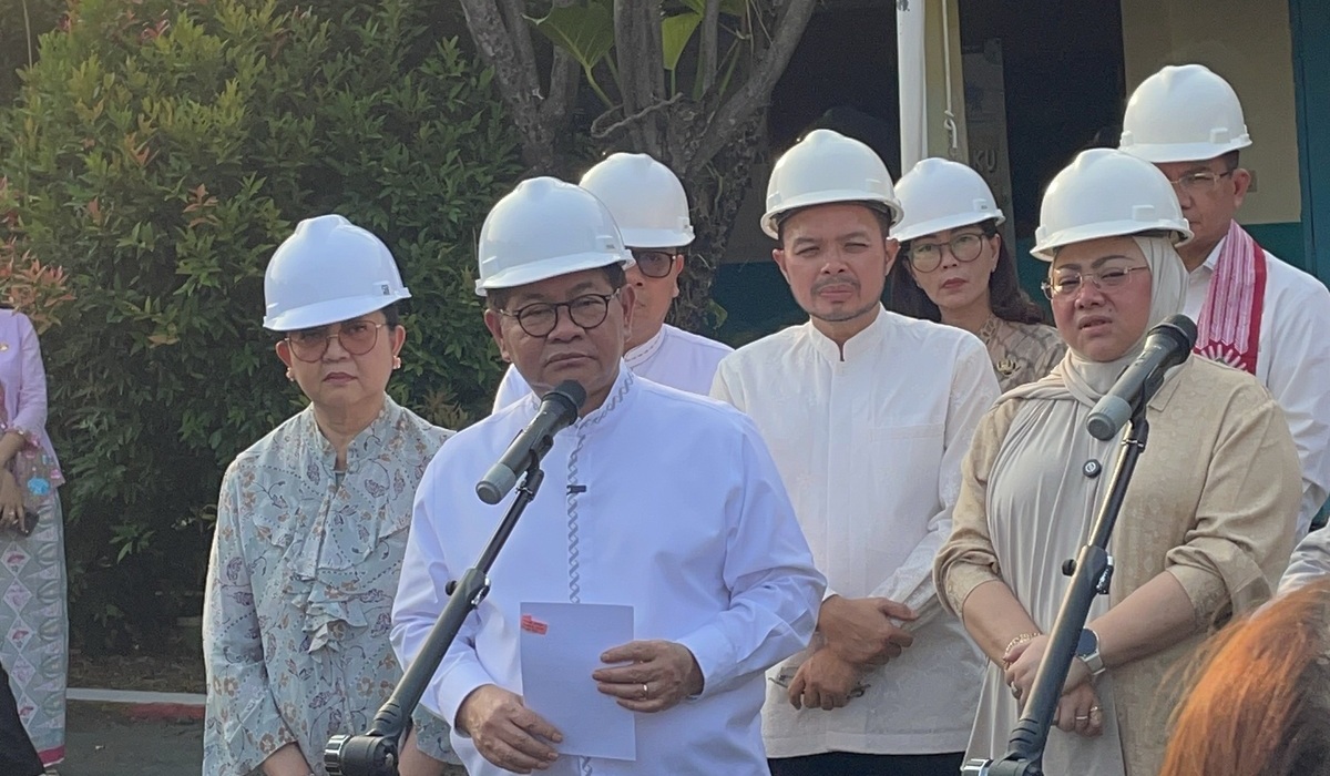 Governor Pramono Apologises for Delayed Response to Collapsed South Jakarta School